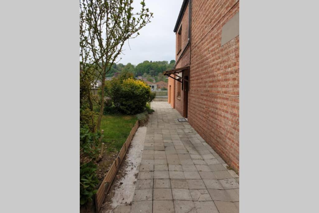 Le Bord De Meuse Appartement Dinant Buitenkant foto