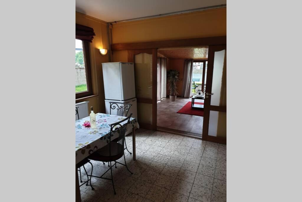 Le Bord De Meuse Appartement Dinant Buitenkant foto